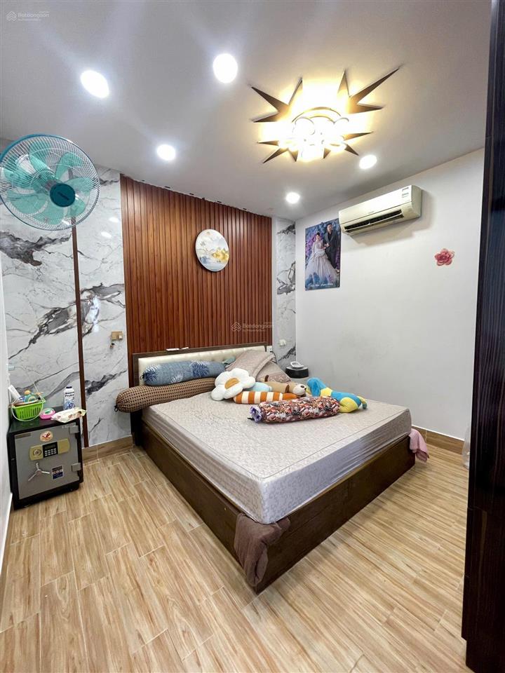 Siêu phẩm, không có căn thứ hai