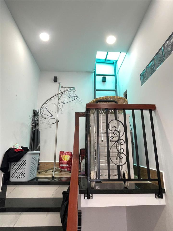 Siêu phẩm, không có căn thứ hai