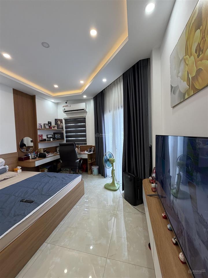 Mt tứ hải kế bắc hải  lô góc kinh doanh hiếm cóphường 6 tân bình  8,4 tỷ.
