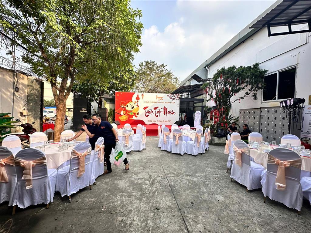 Cần bán đất full thổ cư mt ngang 25m, dt 825m2, giá 30tỷ, đang cho thuê 60tr/tháng