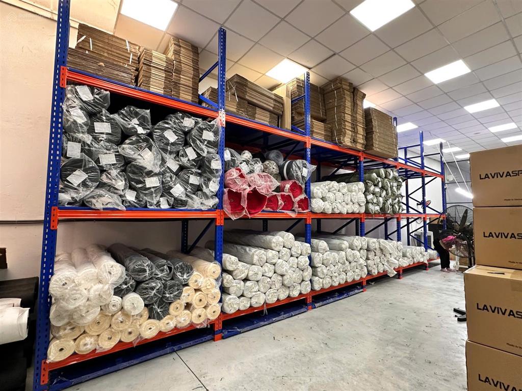 Bán đất full thổ cư, mặt tiền, ngang 24m, dt 825m2, giá 29,5tỷ, đang cho thuê 55tr/tháng