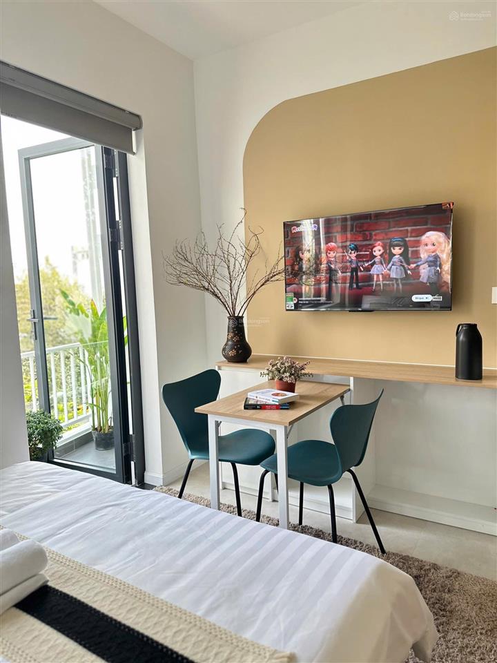 Studio full nội thất  phòng ban công mặt trước thoáng mát  liền kề đảo kim cương  quận 2