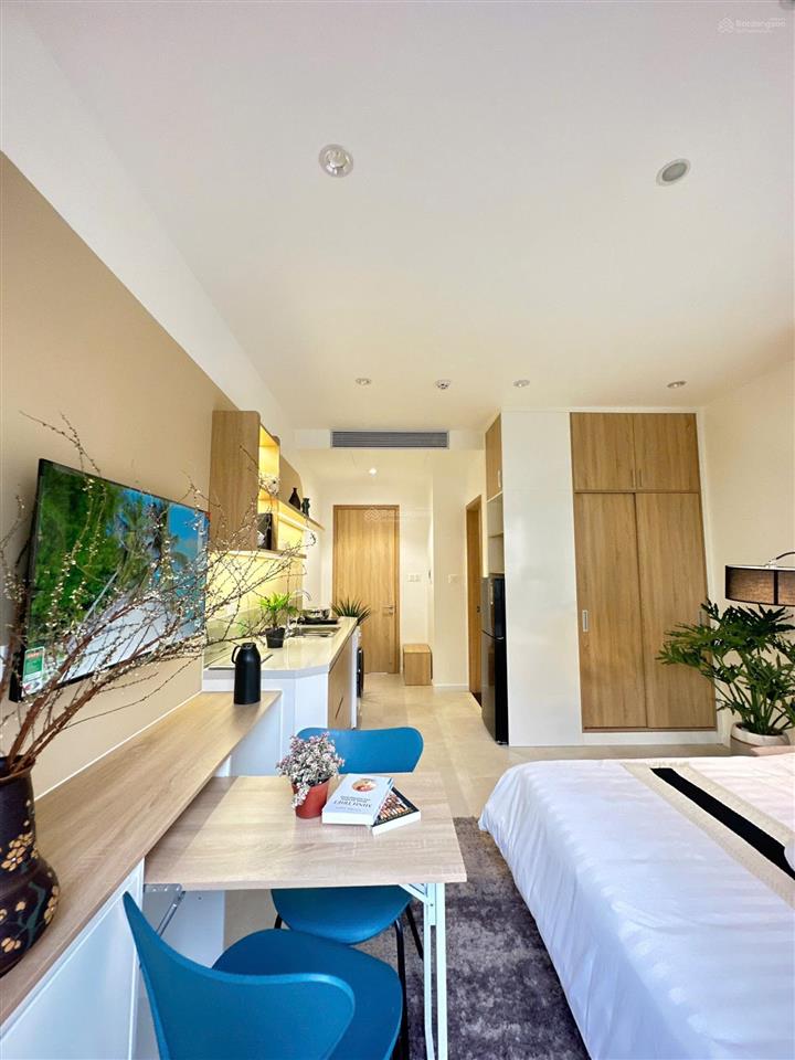 Studio full nội thất  phòng ban công mặt trước thoáng mát  liền kề đảo kim cương  quận 2