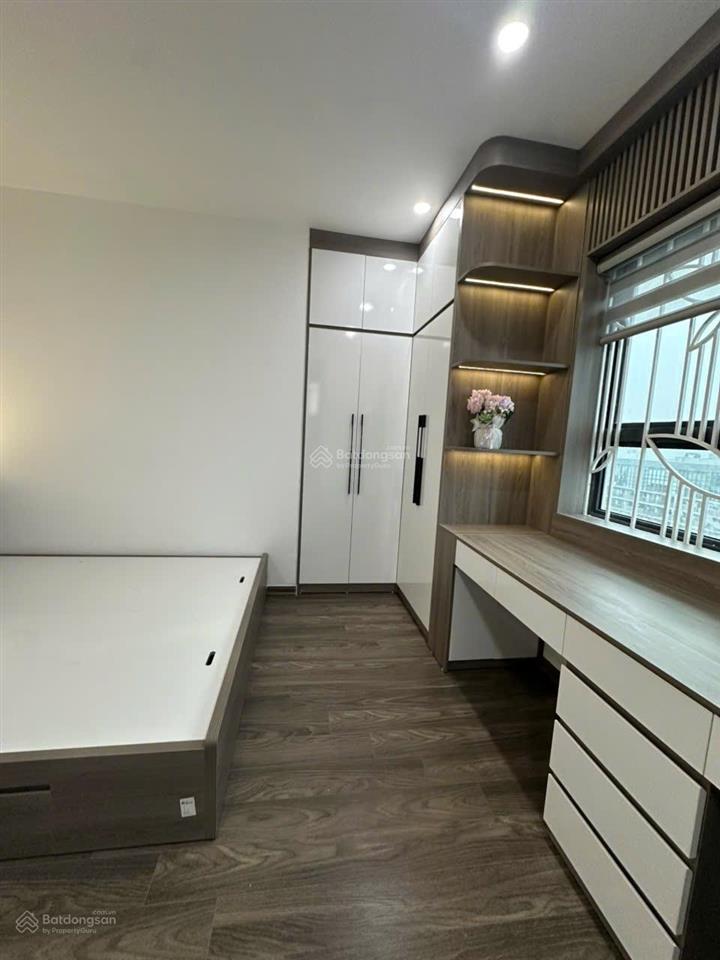 Chủ nhà cần tiền xoay việc gấp chấp nhận bán rẻ căn góc view hồ vp5 linh đàm