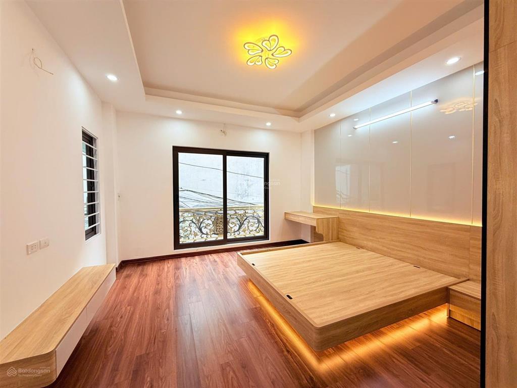 Bán nhà 5 tầng mặt phố thụy khuê diện tích 50m2 mặt tiền 4m, thửa đất vuông văn lô góc giá 22 tỷ.