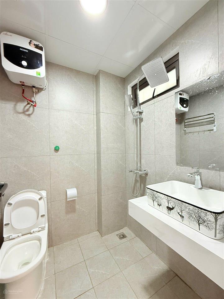 Bán nhà 5 tầng mặt phố thụy khuê diện tích 50m2 mặt tiền 4m, thửa đất vuông văn lô góc giá 22 tỷ.