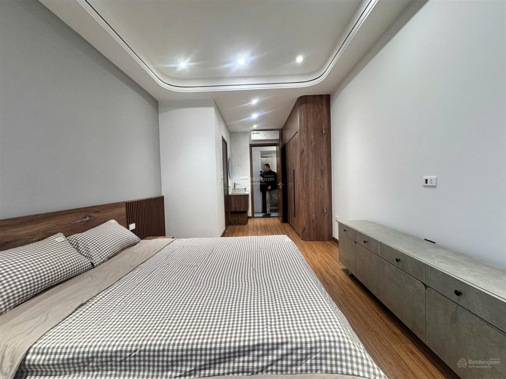 Chính chủ bán nhà mặt phố đội cấn, ba đình, hà nội, diện tích 50m2, giá siêu hời chỉ 21 tỷ