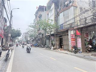 Nhà 3 tầng mới keng chân cầu thăng long  oto vào nhà  view công viên  gần kcn bắc thăng long