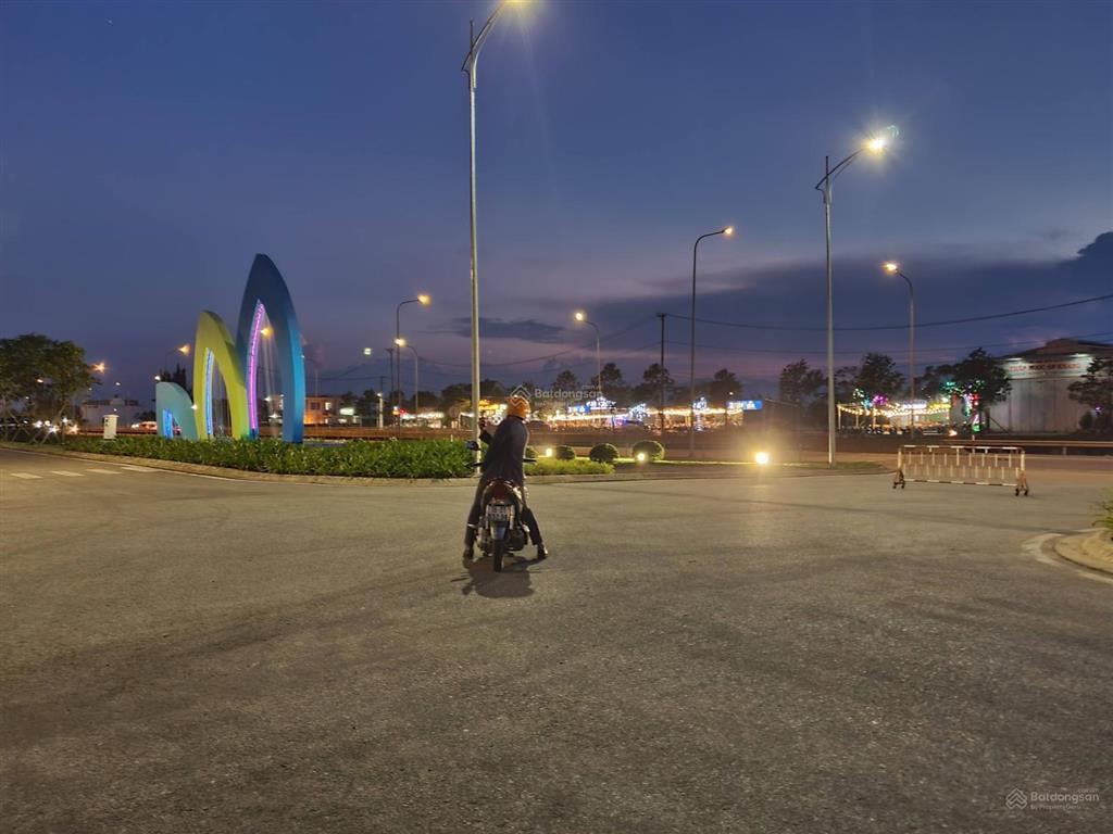 Lô 132m2, khu dvhh vsip quảng ngãi, có công viên kề bên mát mẻ, 14tr/m2, sẽ được chiết khấu 5%