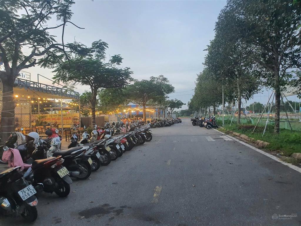 Bán lô đất vị trí block a  khu dvhh vsip quảng ngãi, gần khu vực kinh doanh đông đúc, giá tốt nhất