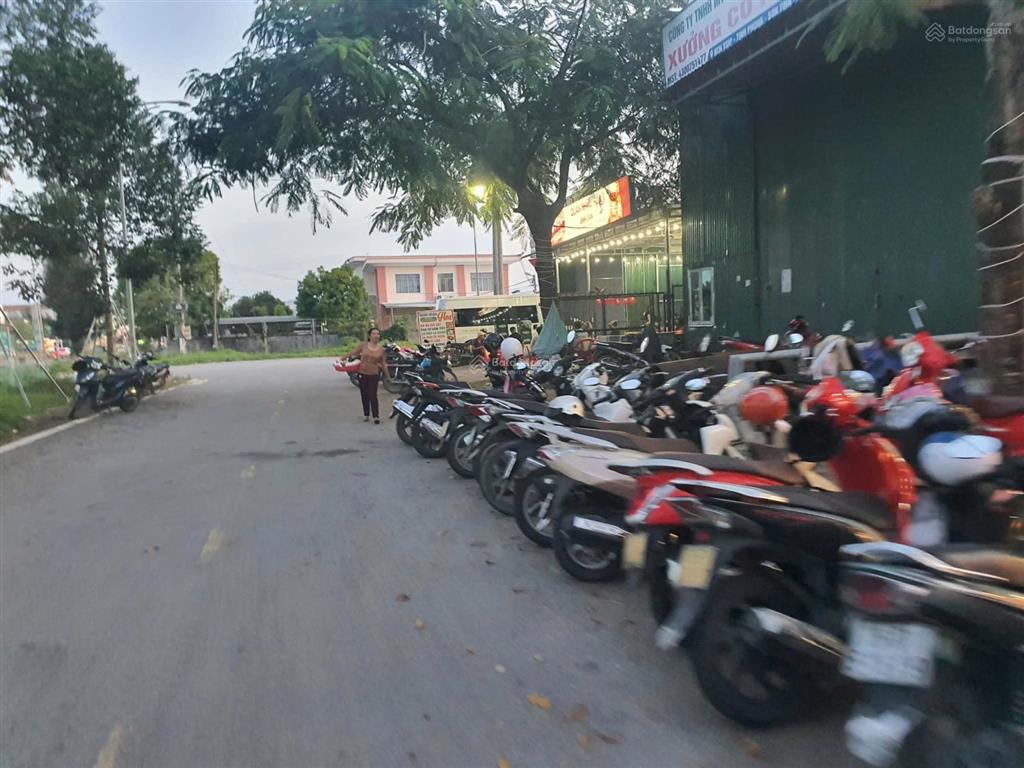 Bán lô đất vị trí block a  khu dvhh vsip quảng ngãi, gần khu vực kinh doanh đông đúc, giá tốt nhất