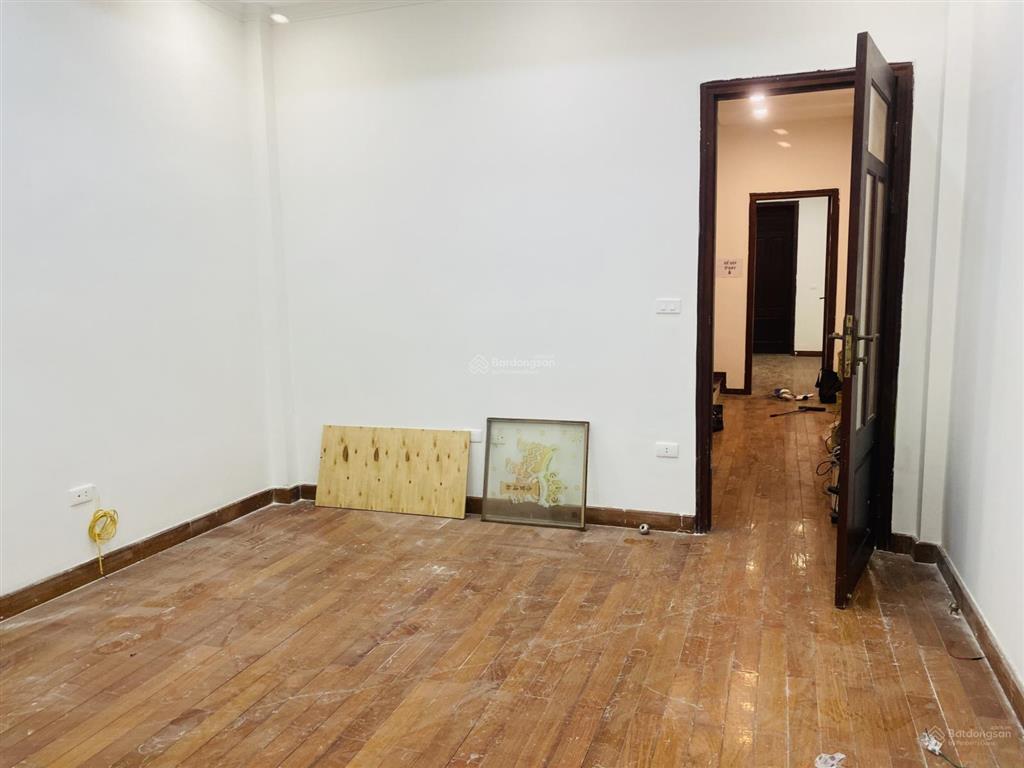 Cho thuê nhà mặt phố 2 tầng 120m2 khu phố văn phòng duy tân