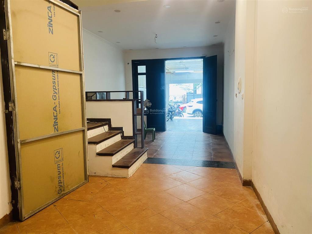 Cho thuê nhà mặt phố 2 tầng 120m2 khu phố văn phòng duy tân