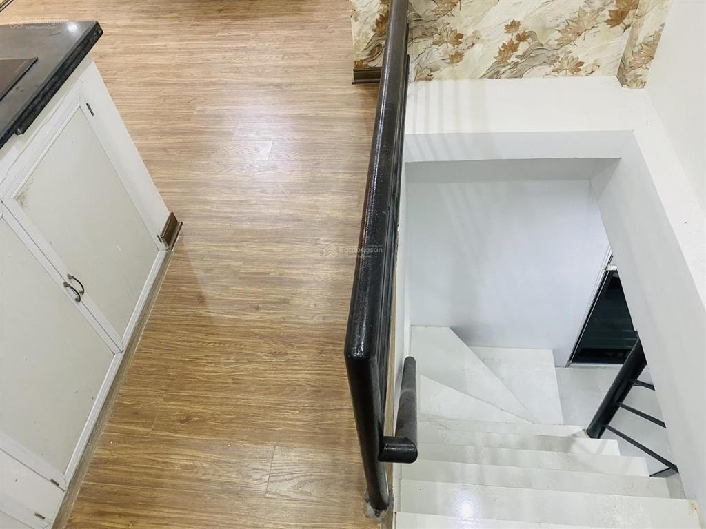 Chủ ngộp giảm sâu bán rẻ căn penthouse 2 tầng 95m2  3pn 2wc tập thể quân đội 120 hoàng quốc việt