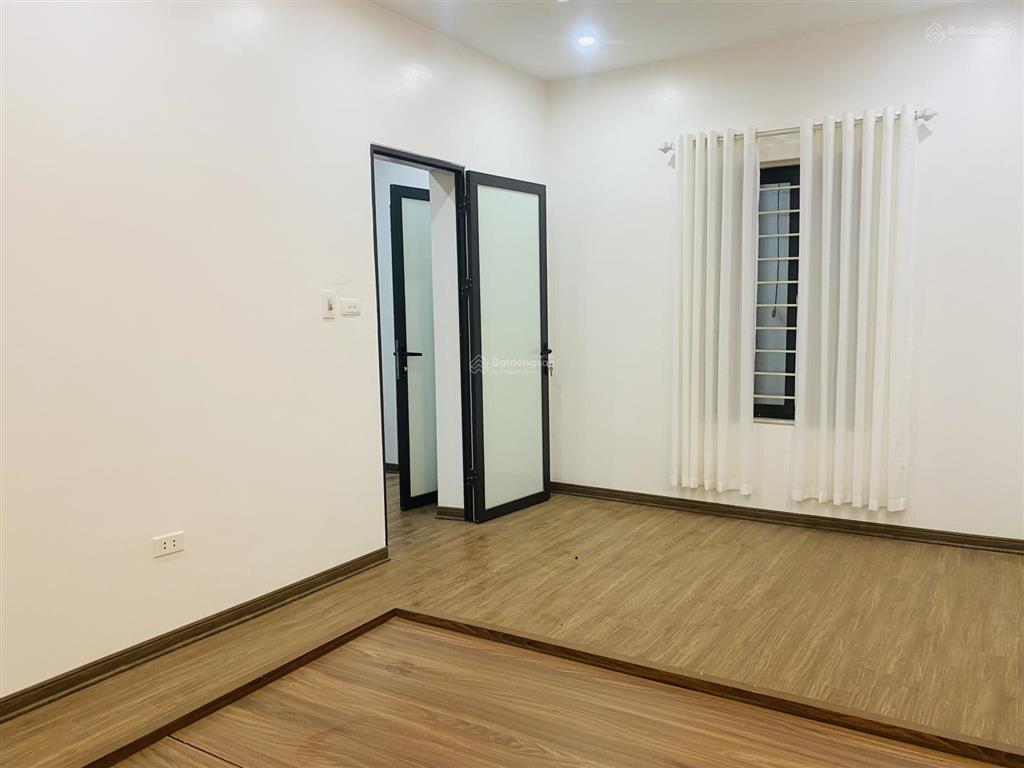 Chủ ngộp giảm sâu bán rẻ căn penthouse 2 tầng 95m2  3pn 2wc tập thể quân đội 120 hoàng quốc việt