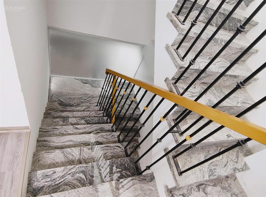 Cho thuê khai thác nguyên toà vp 10 tầng 188m2 mặt đường nguyễn hoàng, nam từ liêm