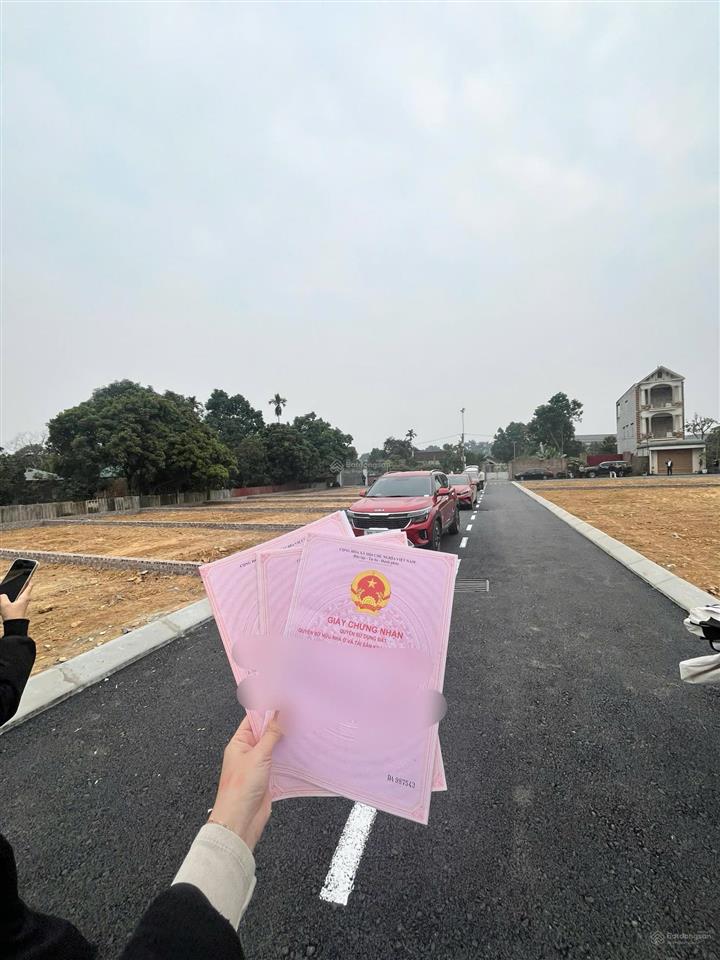 Chính chủ cần chuyển nhượng lô đất ở khu công nghệ cao hoà lạc, 100m2, pháp lý đầy đủ