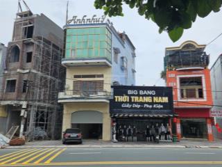 Chuyển nhượng căn nhà 4 tầng mặt đường ql 10 cạnh ngay bờ hồ vĩnh bảo. diện tích 112m2 ngang 6.8m