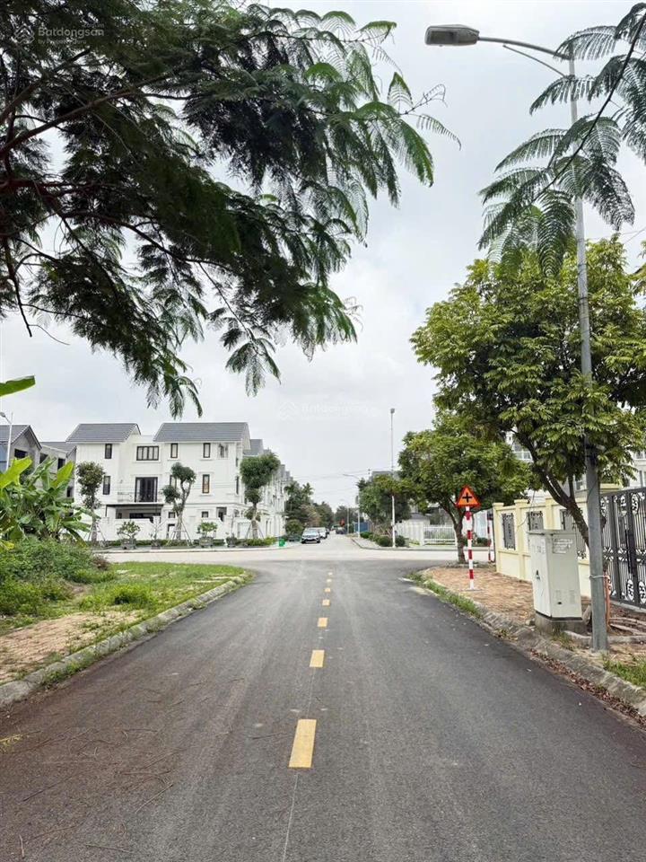 Chuyển nhượng lô đất biệt thự anh dũng 7 diện tích 180m. đường rộng 12m cả vỉa hè. giá 2xtr/m2