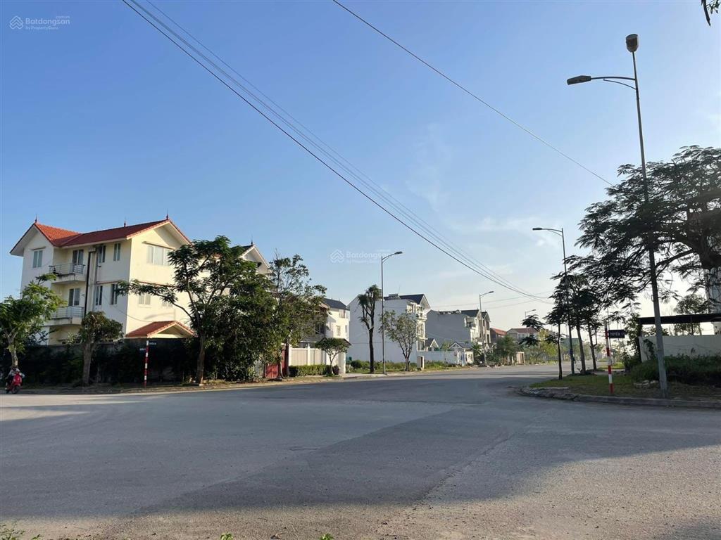 Chuyển nhượng 180m2 đất nền anh dũng 7  dương kinh (hưng đạo). nằm trên tuyến đường 25m