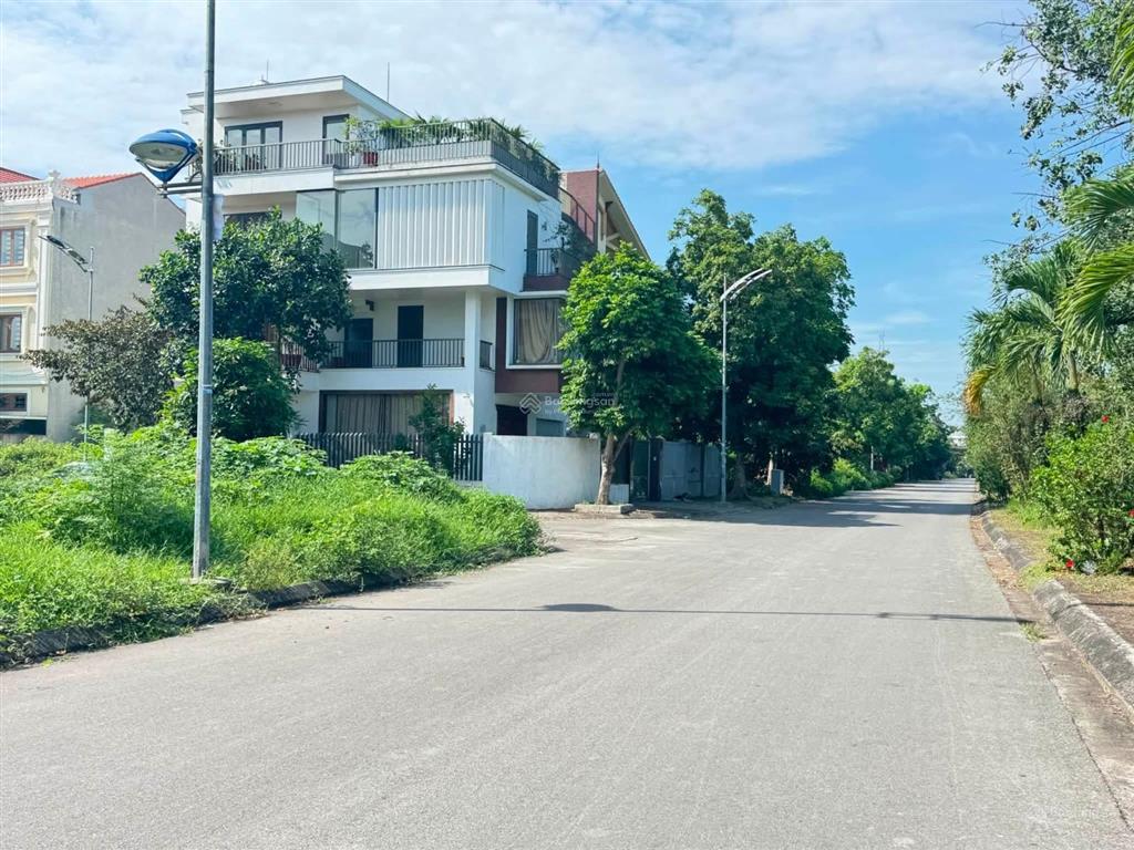 Chuyển nhượng lô góc 300m2 đất nền anh dũng 7  dương kinh. vị trí đẹp giá 2xtr/m2