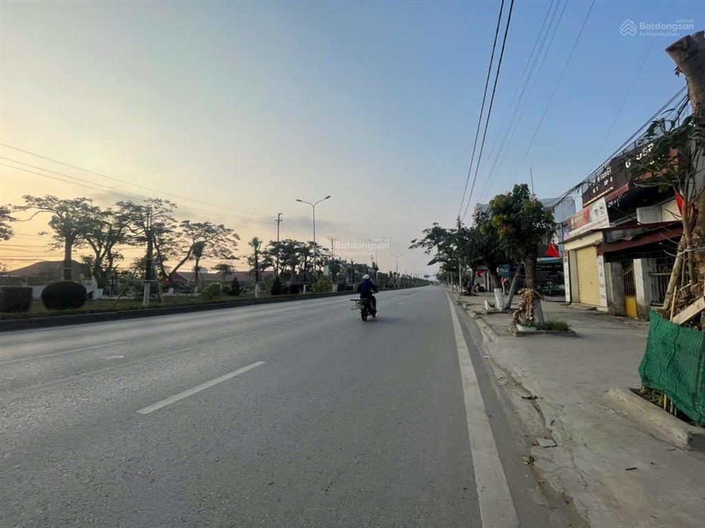 Chuyển nhượng 360m2 đất mặt đường phạm văn đồng. vị trí đẹp gần nút giao vòng xuyến cầu hải thành