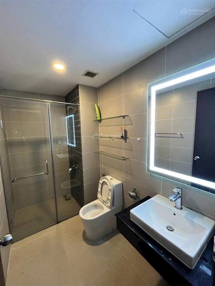 Bán gấp căn hộ chung cư icon 56, q4, dt 79,47m2, 2pn2wc, giá 2 tỷ 150, nội thất đẹp, shr