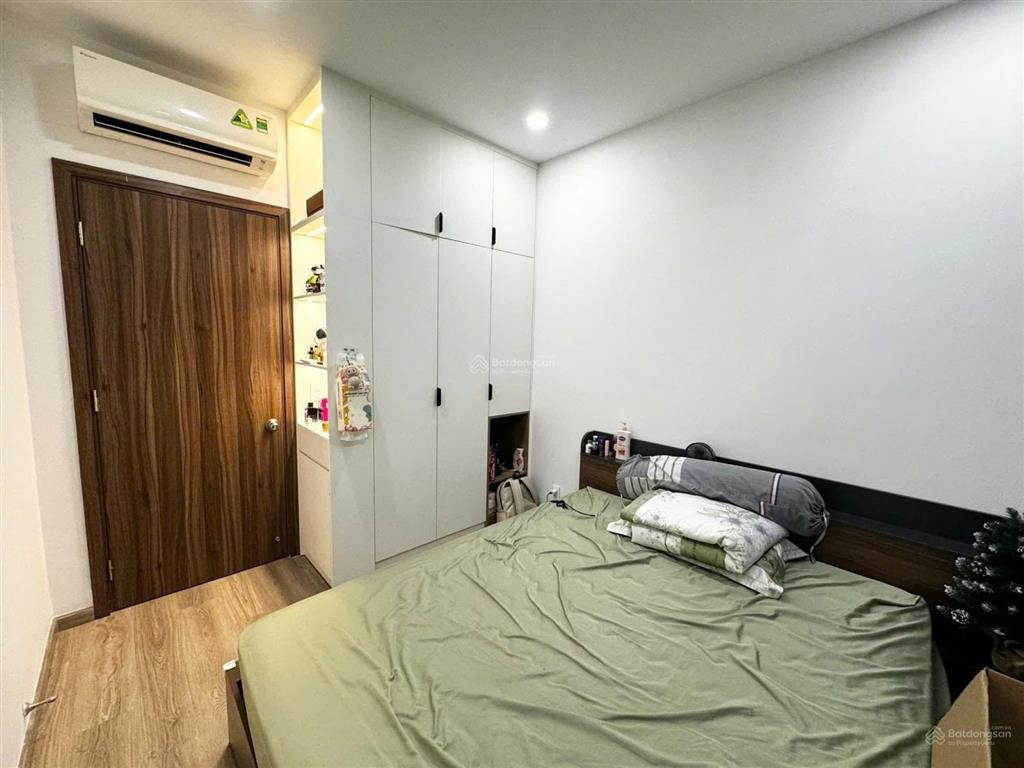 Bán gấp căn hộ chung cư icon 56, q4, dt 79,47m2, 2pn2wc, giá 2 tỷ 150, nội thất đẹp, shr