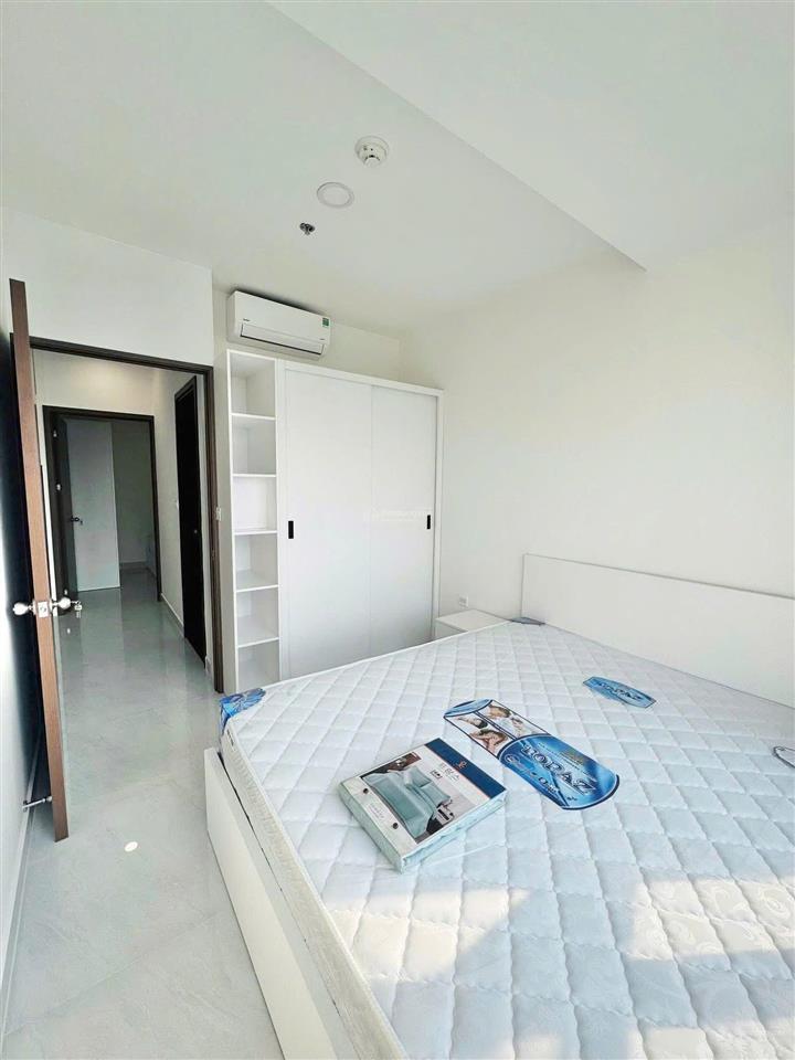 Bán gấp do chủ kẹt tiền ch bảy hiền, dt 82m2, 2pn2wc, giá 1 tỷ 670, tặng full nội thất đẹp, shr