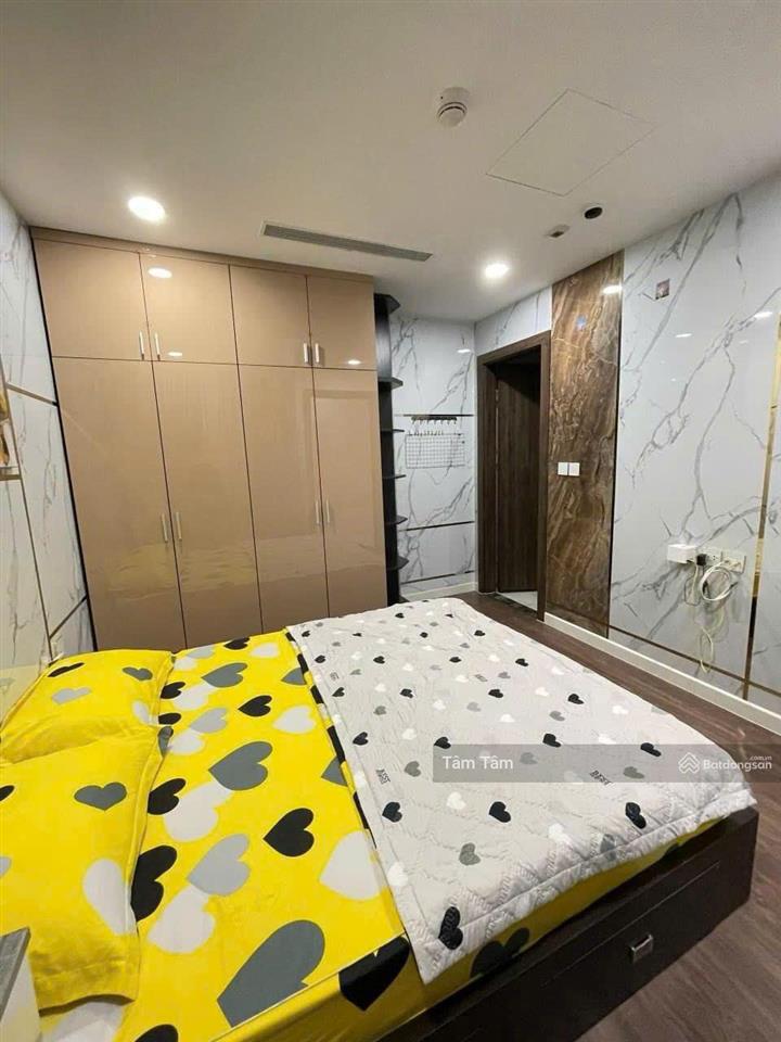 Cần bán gấp, giá cực mềm cc sacomreal, q. tân phú, dt 87m2, 2pn2wc, giá 1 tỷ 760, nội thất xịn, shr
