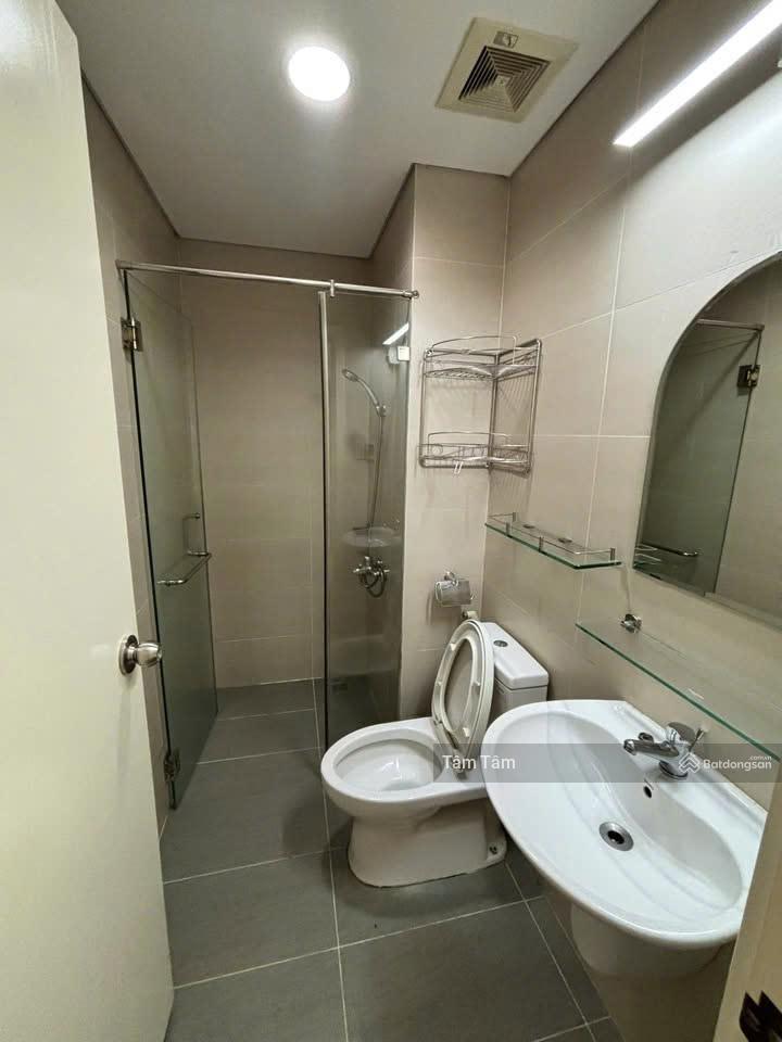 Cần bán gấp, giá cực mềm cc sacomreal, q. tân phú, dt 87m², 2pn 2wc, nội thất xịn, shr