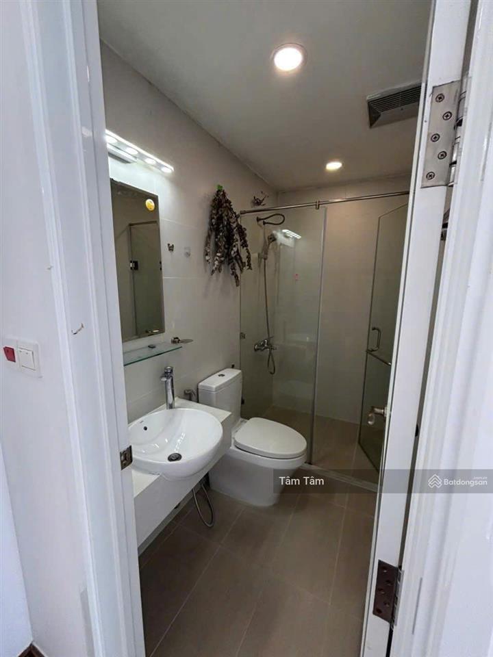Chủ bán giá siêu mềm cho cc 26 nguyễn thượng hiền, dt86,6m2, 2pn2wc, giá 1 tỷ 750,nội thất xịn shr