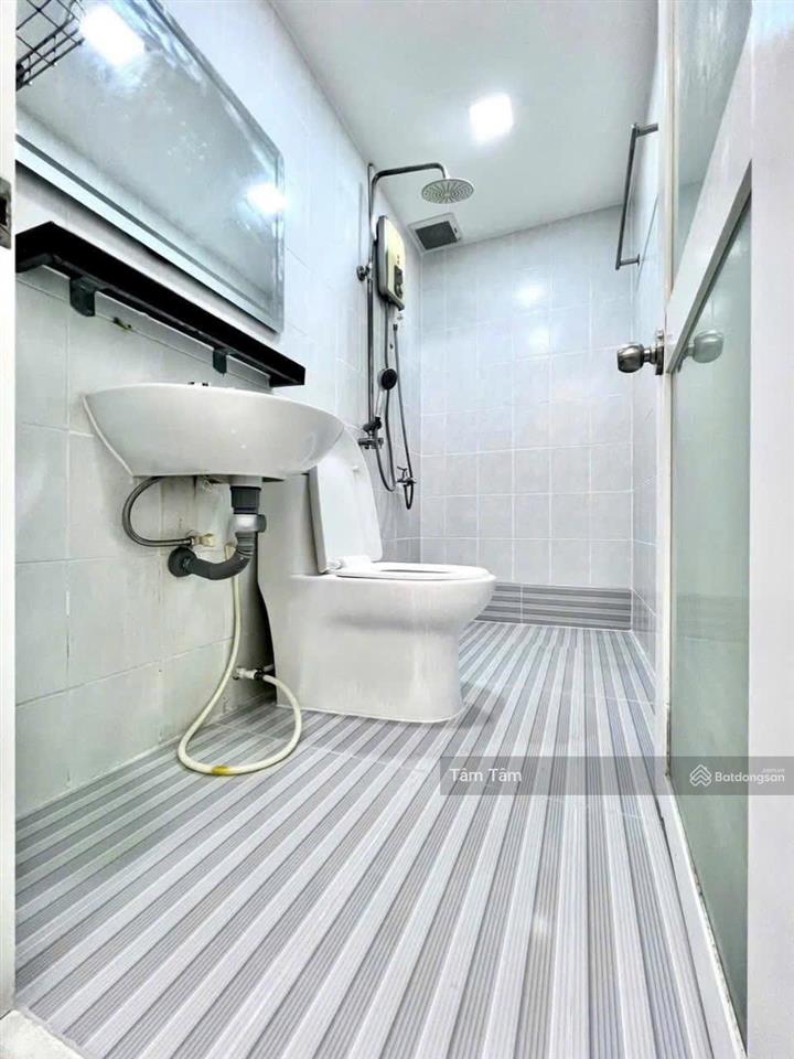 Gửi bán gấp từ chính chủ ch bàu cát 2 q.tân bình, dt 72m2, 2pn2wc, giá 1 tỷ 720 nội thất cơ bản shr