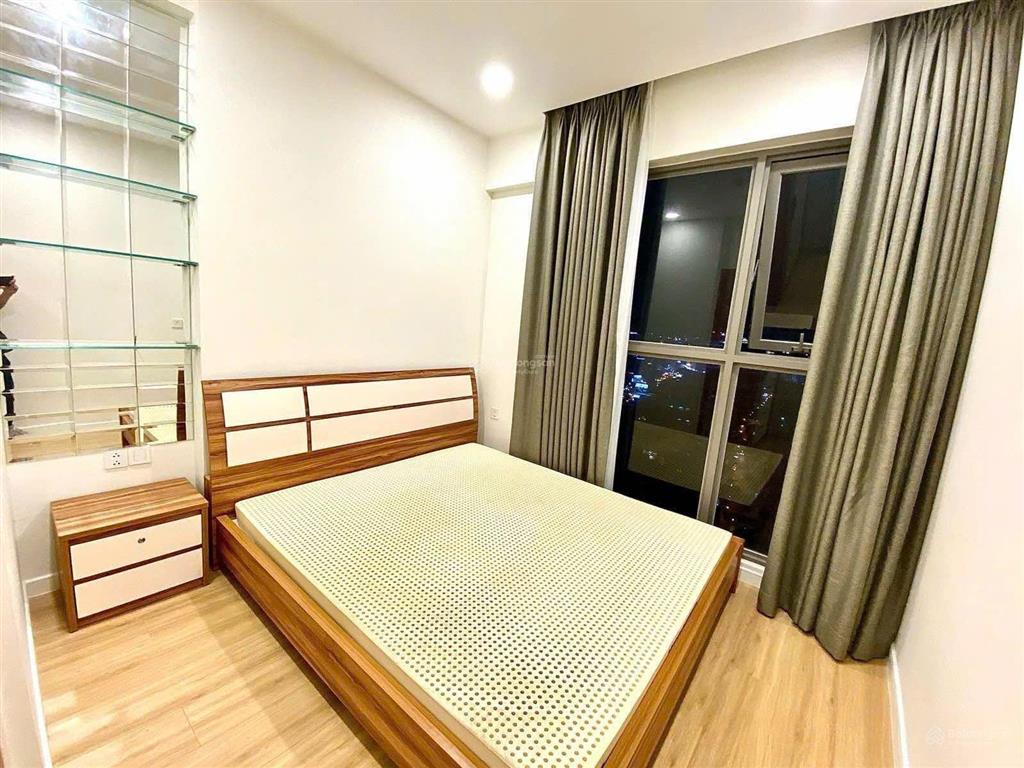 Chủ gửi bán gấp căn hộ ch remax plaza, dt 81m2 gồm 2pn 2wc, có nội thất, shr