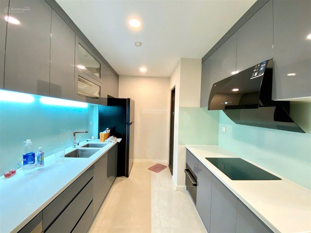 Chủ gửi bán gấp căn hộ ch remax plaza, dt 81m2 gồm 2pn 2wc, có nội thất, shr