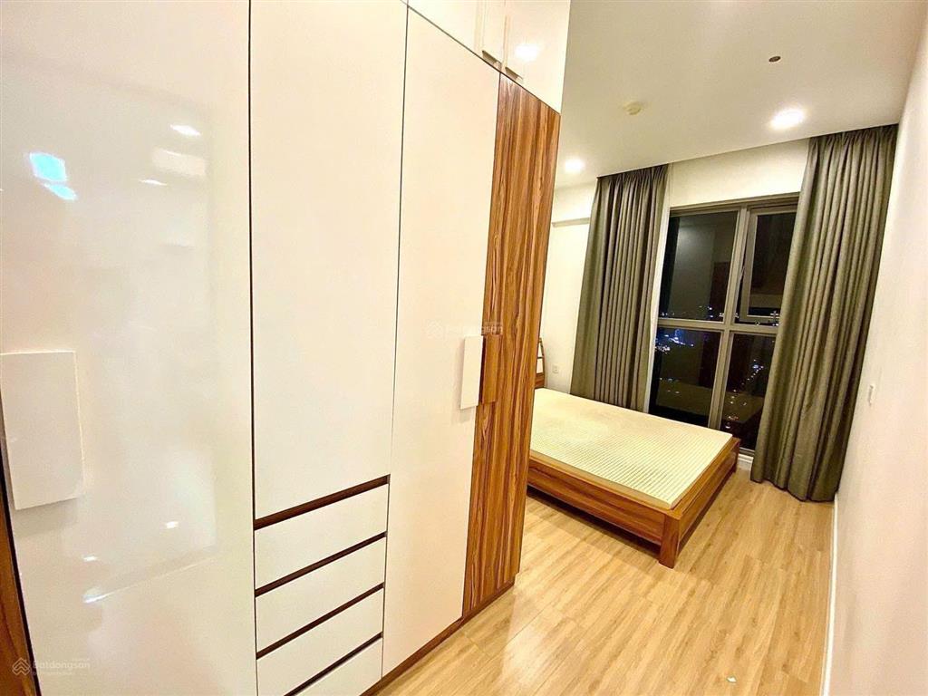 Chủ gửi bán gấp căn hộ ch remax plaza, dt 81m2 gồm 2pn 2wc, có nội thất, shr