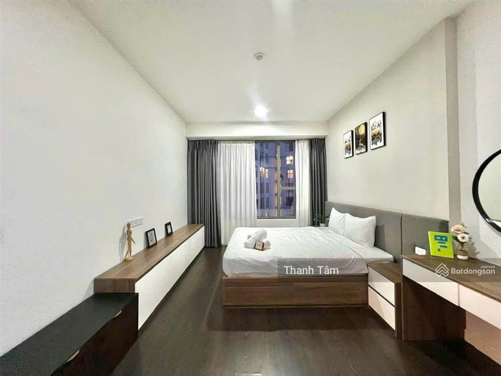 Chính chủ bán gấp ch the tresor, q. 4, dt 75m2, 2pn2wc, giá 3 tỷ 350, nội thất như hình, shr