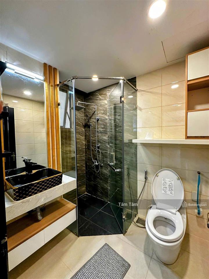 Gấp! chủ cần bán cc chánh hưng giai việt q8, dt 82m2, 2pn2wc, nội thất để lại, shr