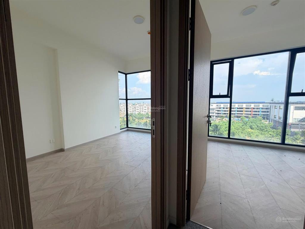Chủ nhà cắt lỗ gần 1 tỷ.74m tại lumière, một không gian vừa đủ rộng để ở.