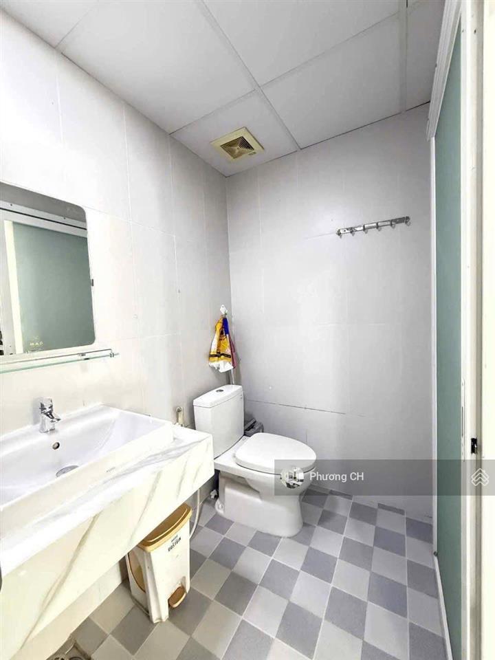 Sang chủ gấp cc ngô gia tự q. 10, dt 72m2, thiết kế 2pn 2wc, pháp lý sạch, giá 1 tỷ 630