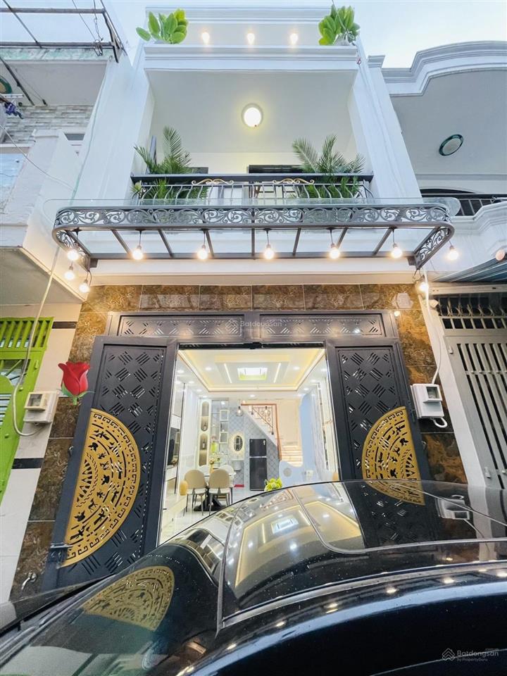 Nhà đẹp mới về vị trí cực đẹp  xe hơi đỗ cửa. 4.xxty