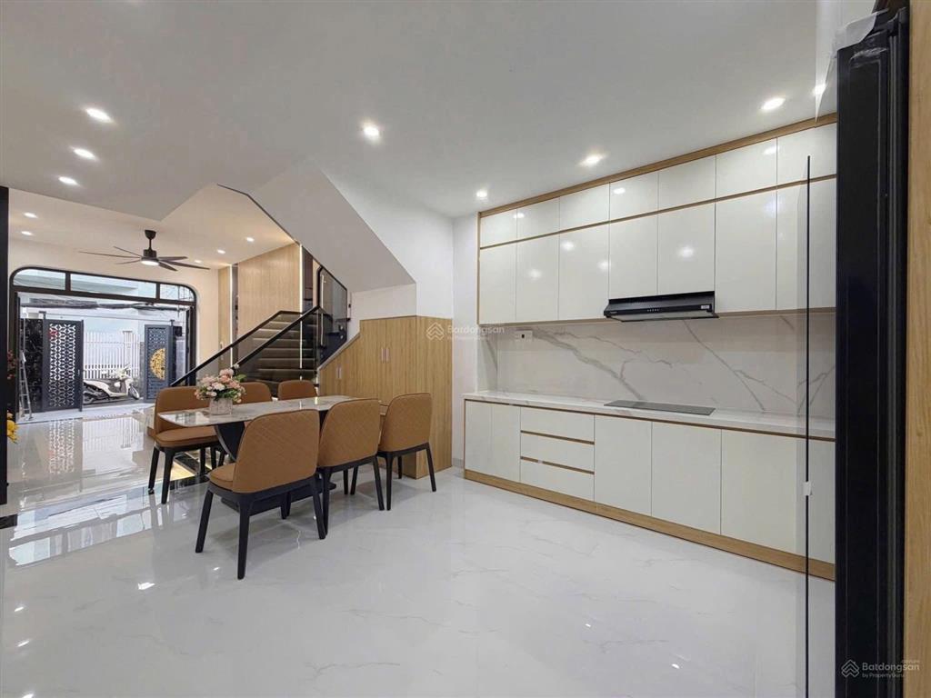 Bán nhà 2 tầng kiệt oto 5m hoàng diệu, 83m2