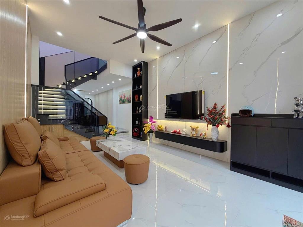 Bán nhà 2 tầng kiệt oto 5m hoàng diệu, 83m2