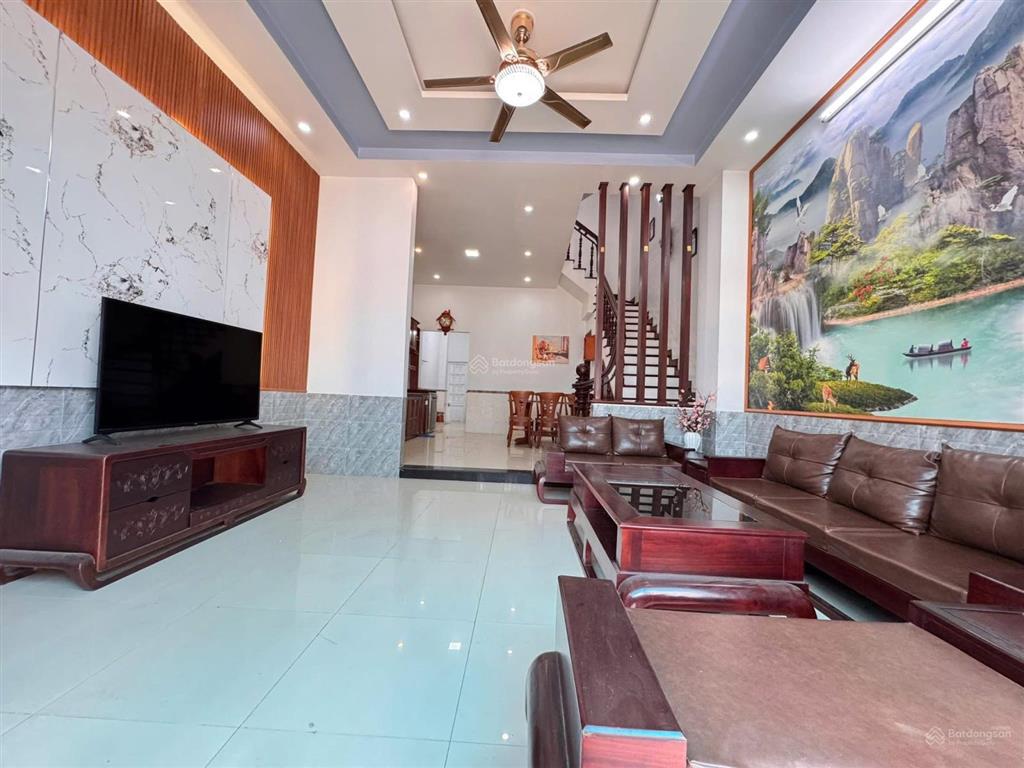 Bán nhà 3 tầng 3 mê mặt tiền đường hoà an9