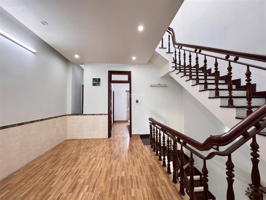 Bán nhà 3 tầng 3 mê mặt tiền đường hoà an9