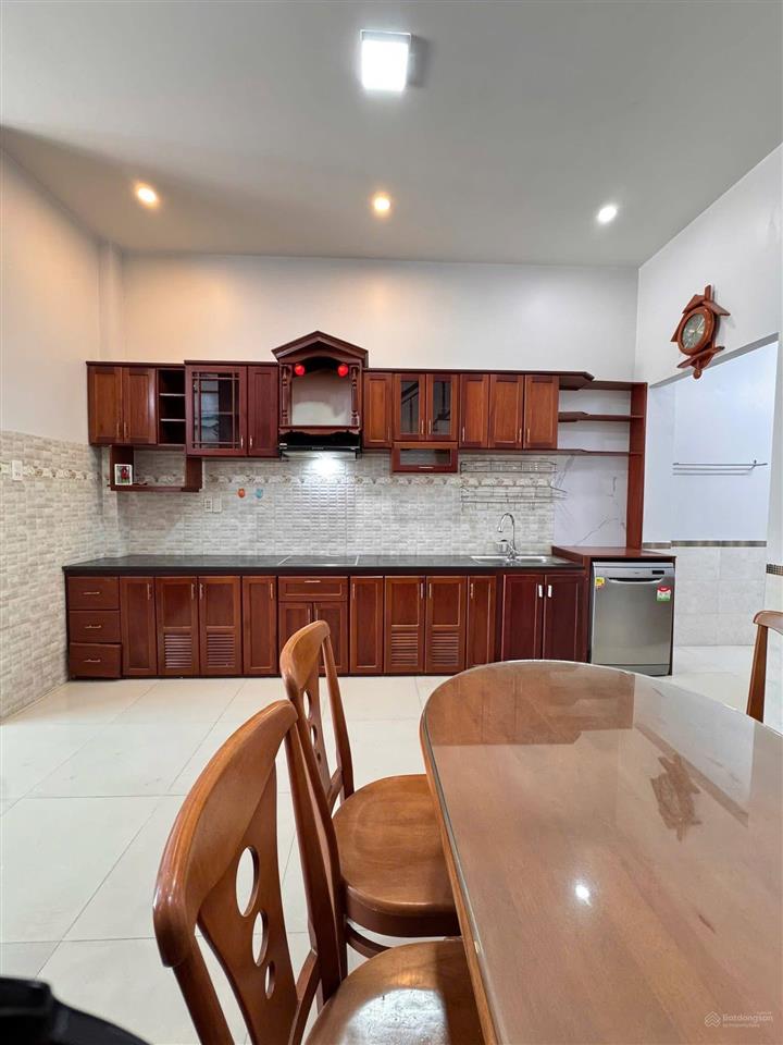 Bán nhà 3 tầng 3 mê mặt tiền đường hoà an9