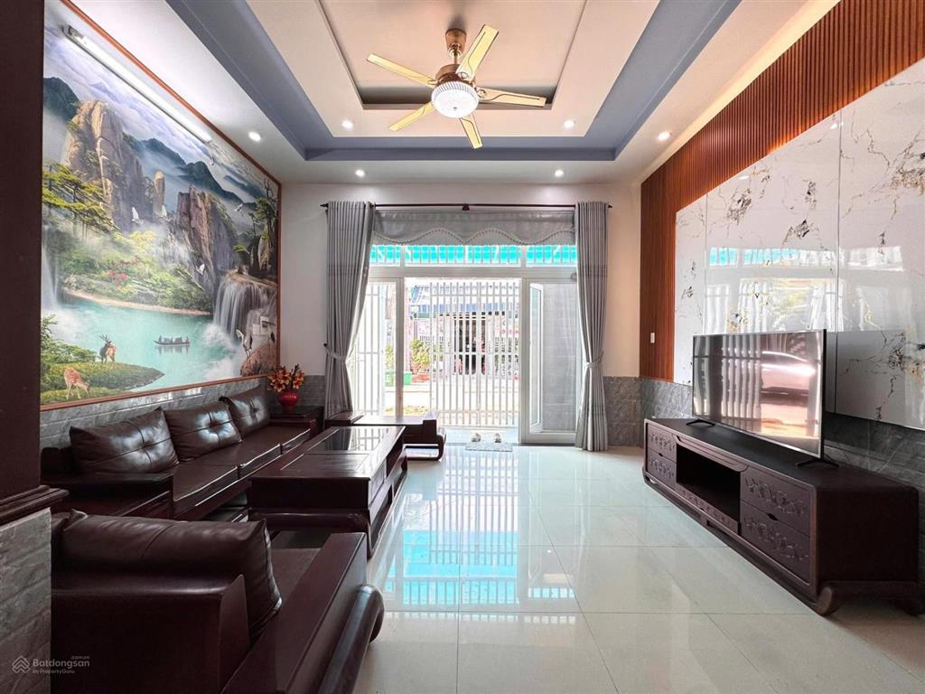 Bán nhà 3 tầng 3 mê mặt tiền đường hoà an9