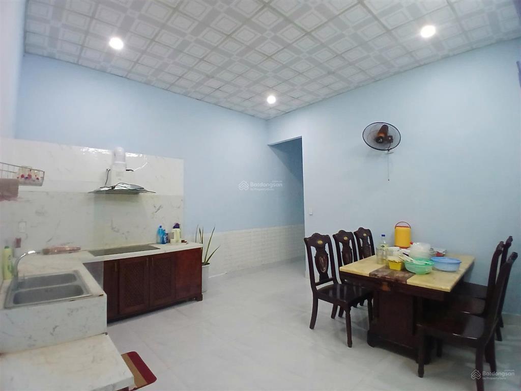 Nhà cấp 4 kiệt trần xuân lê diện tích lớn 135m2 chỉ sau lưng nhà mt