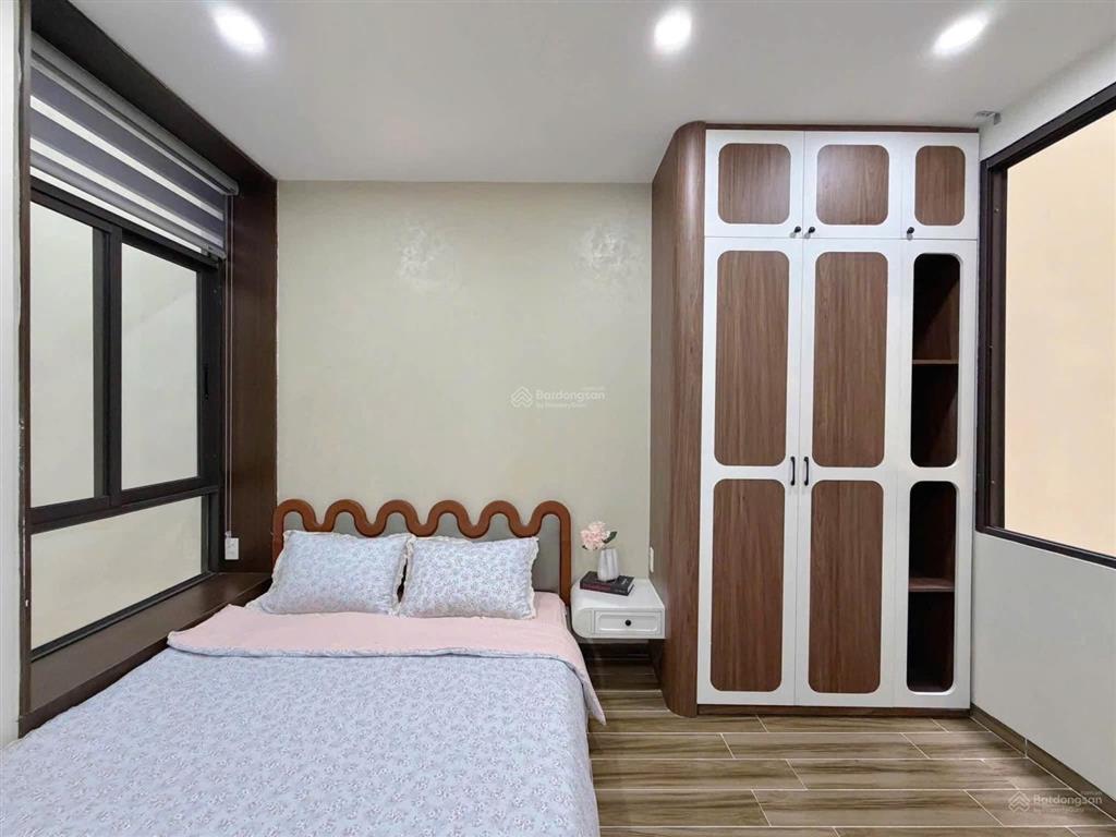 Nhà đẹp 4 tầng kiệt nguyễn văn linh ngay tttp, sát đường chính