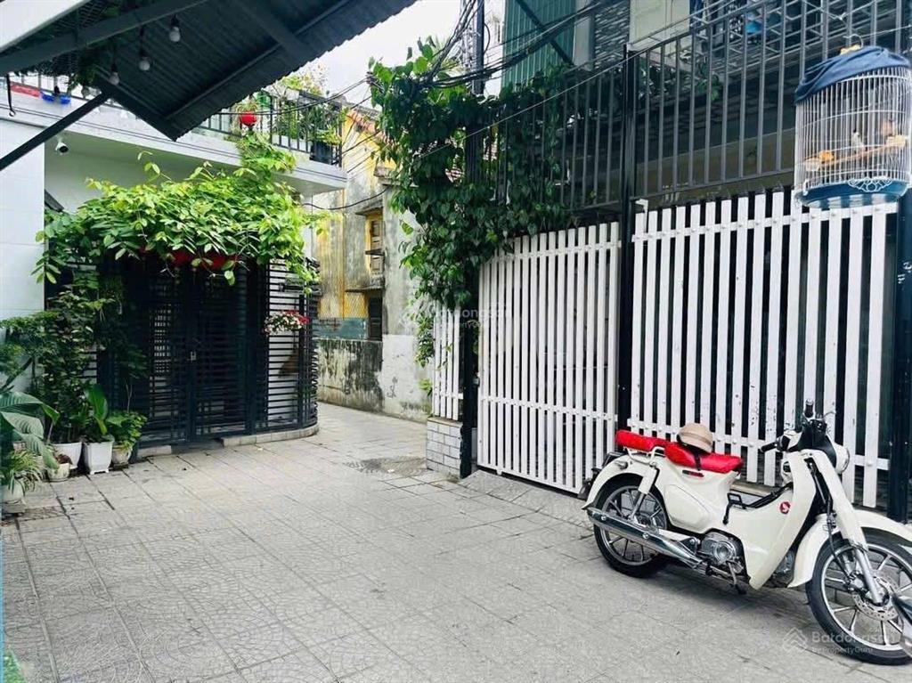 Bán nhanh nhà gác lửng đúc kiệt cù chính lan 50m2